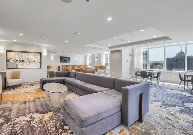 Listing Photo 2 - Condo for sale in building located at 1 Renissance Sq, White Plains, NY 10601 - Unit #10G