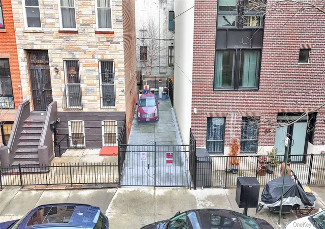 3rd image of 63 Irving Pl, New York, NY 11238 | MLS# 948470