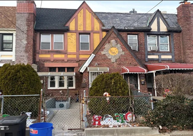 Photo 1 of Sale Pending at 202 07 109th Avenue, Saint Albans, NY 11412 | MLS# 948506 | Listing updated on 2026-04-09