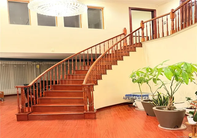 Photo 3 of Single family home for sale at 26105 Bridgewater Ave, Glen Oaks, NY 11004 | MLS# 948578 | Listing updated on 2026-01-06