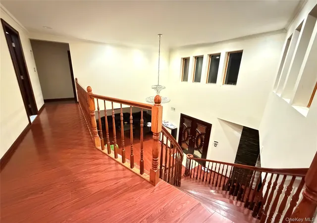 Photo 4 of Single family home for sale at 26105 Bridgewater Ave, Glen Oaks, NY 11004 | MLS# 948578 | Listing updated on 2026-01-06
