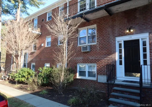 Homes for sale in Mount Kisco, NY | 28 Barker St, Mount Kisco, NY 10549