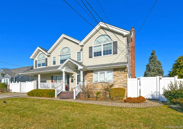 Photo 3 of Sale Pending at 120 Brenner Ave, Hempstead, NY 11714 | MLS# 948710 | Listing updated on 2026-09-02