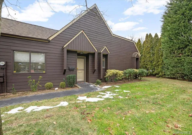 2nd image of 22 So Gate Circle, Oyster Bay, NY 11762 | MLS# 948779