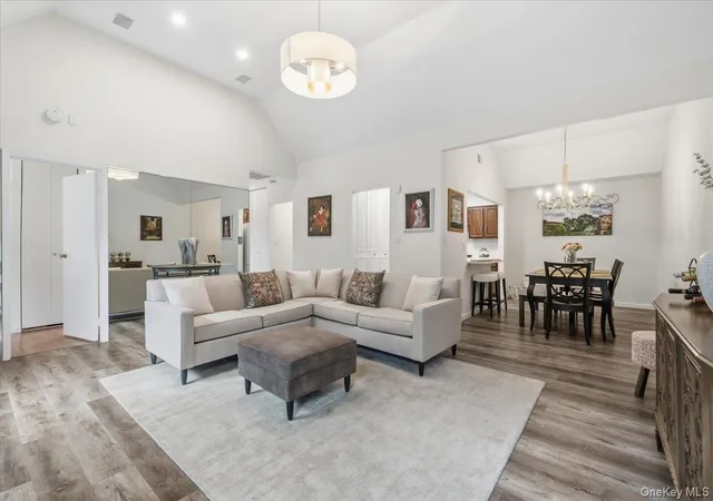 5th image of 22 So Gate Circle, Oyster Bay, NY 11762 | MLS# 948779