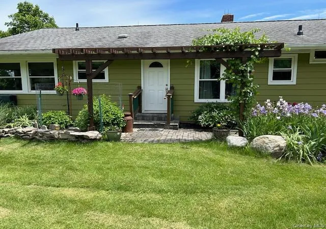 Photo 2 of Single family home for sale at 329 Mountain Rd, Mamakating, NY 12721 | MLS# 949204 | Listing updated on 2026-08-31
