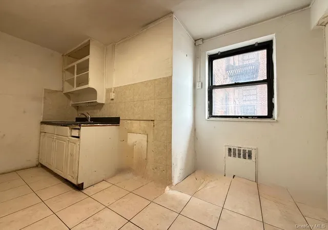 13th image of 44 10 Macnish #1G, Elmhurst, NY 11373 | MLS# 949212
