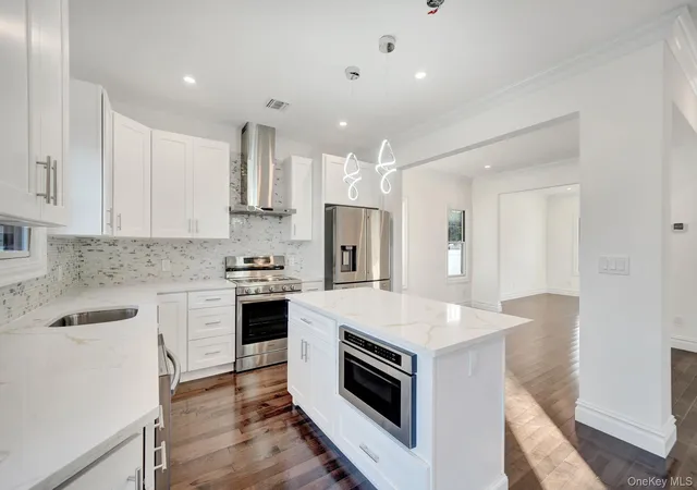 Photo 3 of Sale Pending at 47 E Cherry St, Hicksville, NY 11801 | MLS# 949481 | Listing updated on 2026-03-27