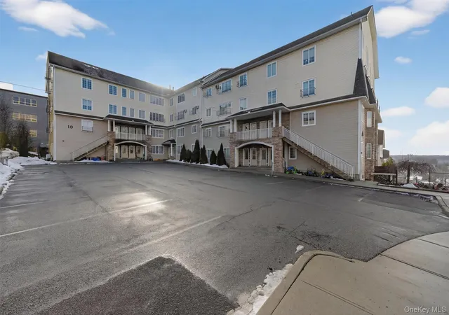 1st image of 10 Lemberg Ct #401, Monroe, NY 10950 | MLS# 949540