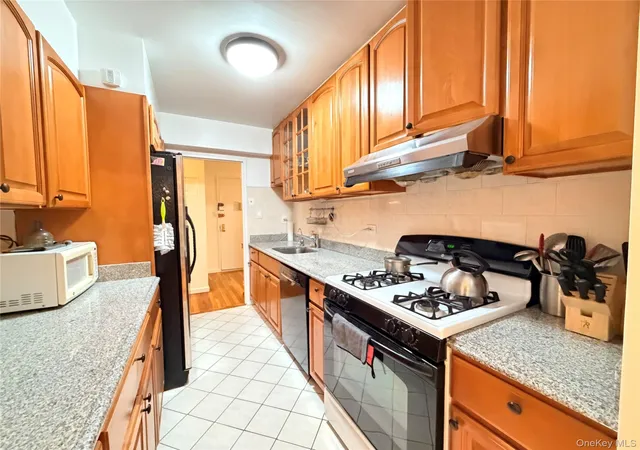 5th image of 142-05 Roosevelt Ave #519, Flushing, NY 11354 | MLS# 949604