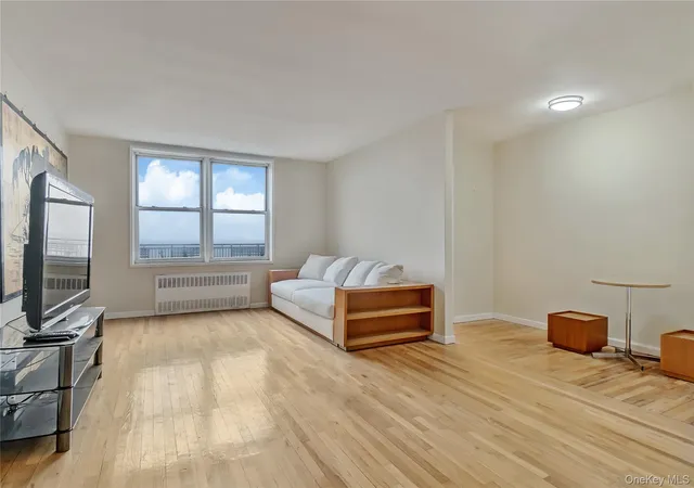 5th image of 133 Beach 120Th St #1E, Rockaway Park, NY 11694 | MLS# 949606