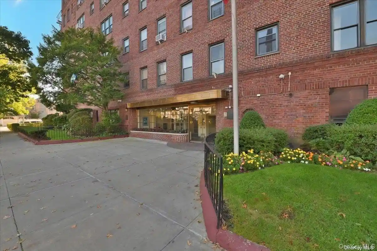 Listing Photo 2 - Condo for sale in The Betsy Ross located at 143-50 Hoover Ave, New York, NY 11238 - Unit #219