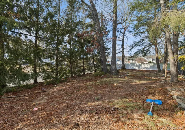 9th image of 3 Allegheny Dr W, Farmingville, NY 11738 | MLS# 949784