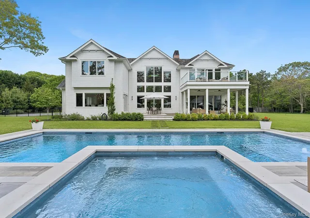 1st image of 4 Heatherwood Ln, Quogue, NY 11959 | MLS# 949985