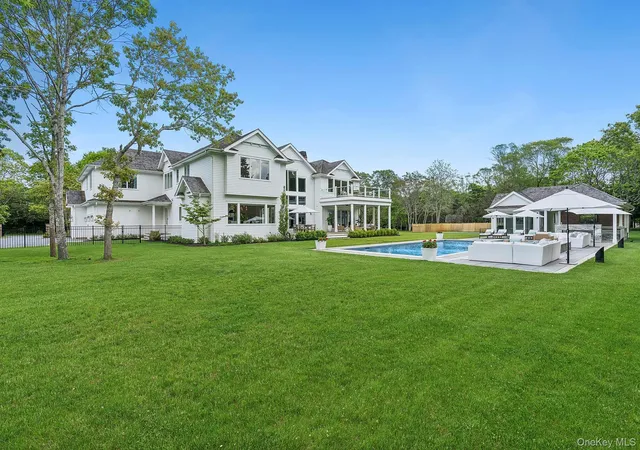4th image of 4 Heatherwood Ln, Quogue, NY 11959 | MLS# 949985