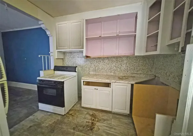 Photo 3 of Sale Pending at 411 Winthrop St, Brooklyn, NY 11203 | MLS# 950128 | Listing updated on 2026-02-05