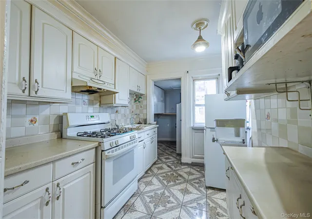3rd image of 12406 111Th Ave, South Ozone Park, NY 11420 | MLS# 950262