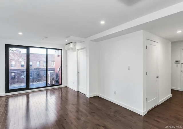 Homes for sale in New York, NY | 43 12 214th Pl #4D, New York, NY 11361 | MLS# 950373