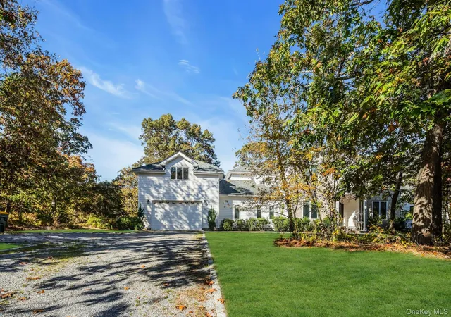 Photo 3 of Single family home for sale at 10 Bay Woods Dr, Hampton Bays, NY 11946 | MLS# 950375 | Listing updated on 2026-05-09
