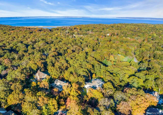 50th image of 10 Bay Woods Dr, Hampton Bays, NY 11946 | MLS# 950375