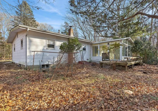 Photo 2 of Sale Pending at 37 Cedar Dr, East Hampton, NY 11937 | MLS# 950455 | Listing updated on 2026-01-31