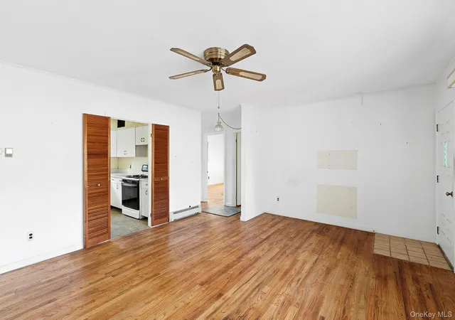 Photo 2 of Sale Pending at 37 Cedar Dr, East Hampton, NY 11937 | MLS# 950455 | Listing updated on 2026-01-31