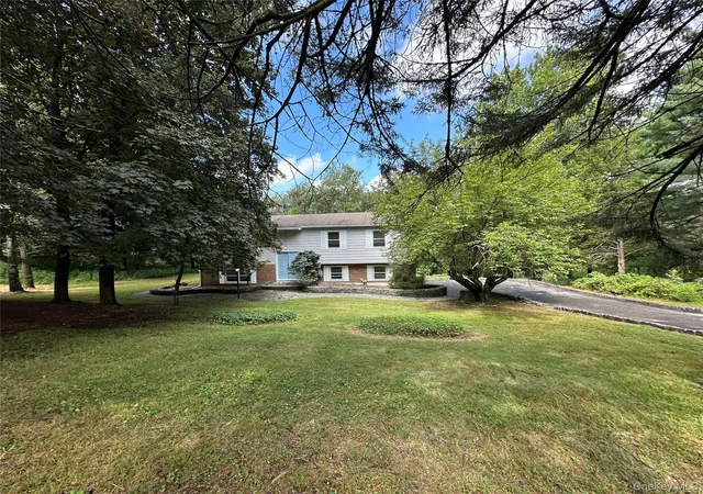 Photo 1 of Sale Pending at 43 Points Of View, Warwick (town), NY 10990 | MLS# 950475 | Listing updated on 2026-09-17
