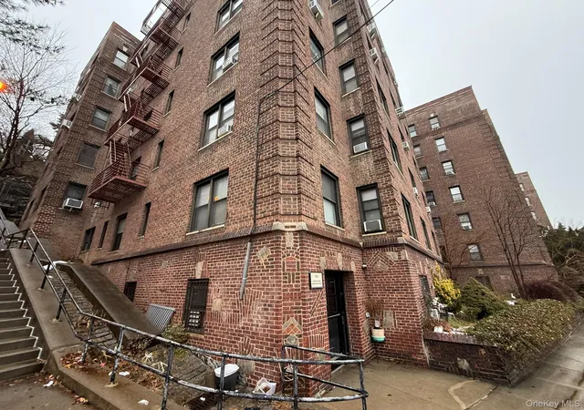 Photo 2 of House for sale at 3015 Riverdale Ave #5A, Bronx, NY 10463 | MLS# 950483 | Listing updated on 2026-09-29