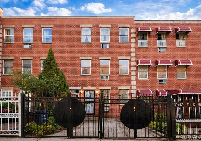 House for sale at 2084 Davidson Ave, Bronx, NY 10453 | MLS# 950611 | Listing updated on 2026-07-07