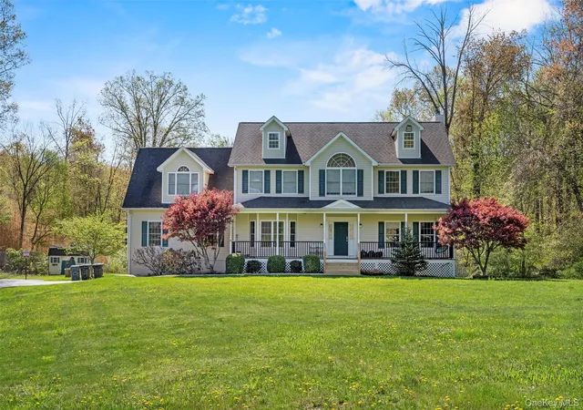 Photo 2 of Single family home for sale at 12 Damian Ct, Chester, NY 10918 | MLS# 950640 | Listing updated on 2026-06-17
