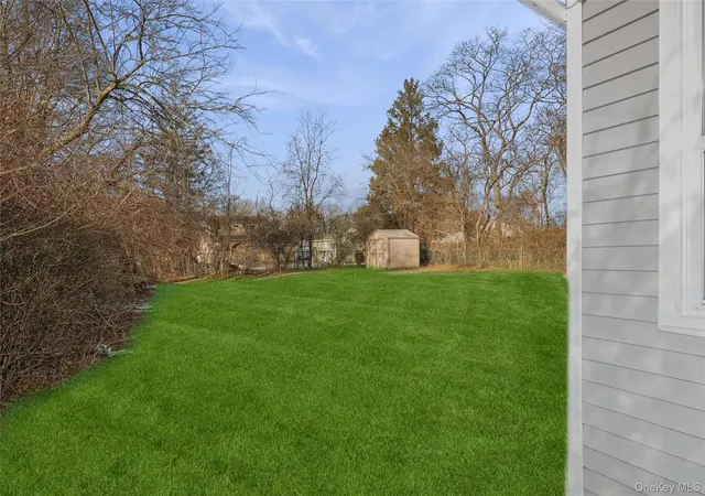 27th image of 31 21 Ave, Bay Shore, NY 11706 | MLS# 950674