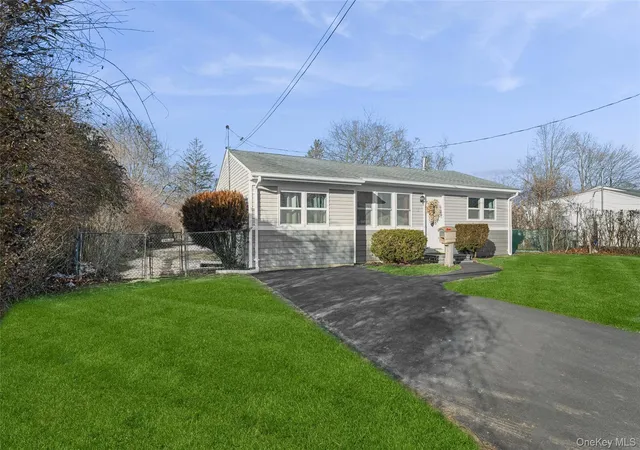4th image of 31 21 Ave, Bay Shore, NY 11706 | MLS# 950674
