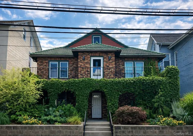 Homes for sale in Ossining, NY | 131 Spring St, Ossining, NY 10562 | MLS# 950694