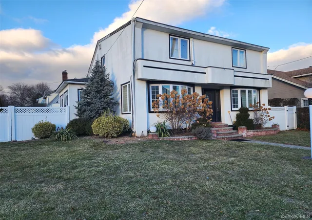 Photo 4 of Single family home for sale at 883 Mckenna Ave, North Baldwin, NY 11510 | MLS# 950748 | Listing updated on 2026-02-13