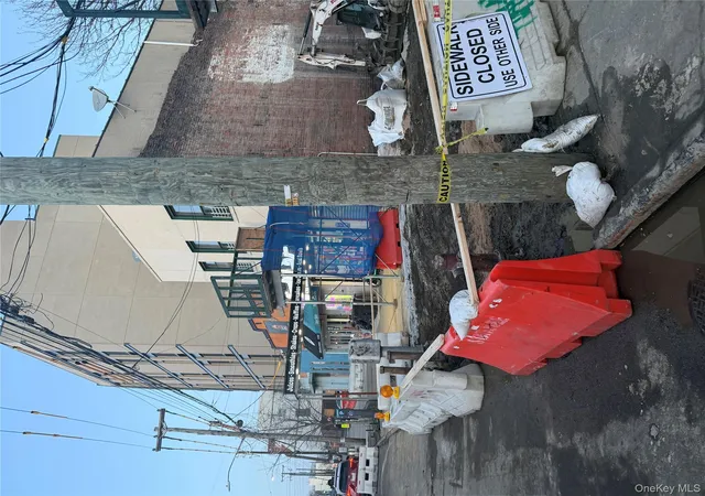 3rd image of 4740 White Plains Rd, New York, NY 10470 | MLS# 950776
