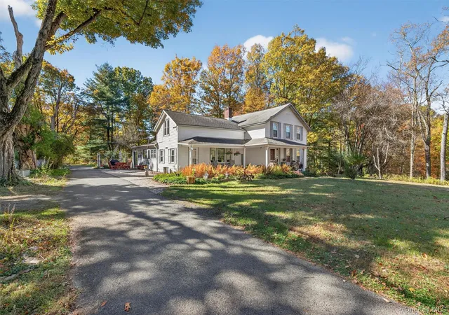 2nd image of 41 Whitlock Rd, Mount Hope, NY 10963 | MLS# 950794