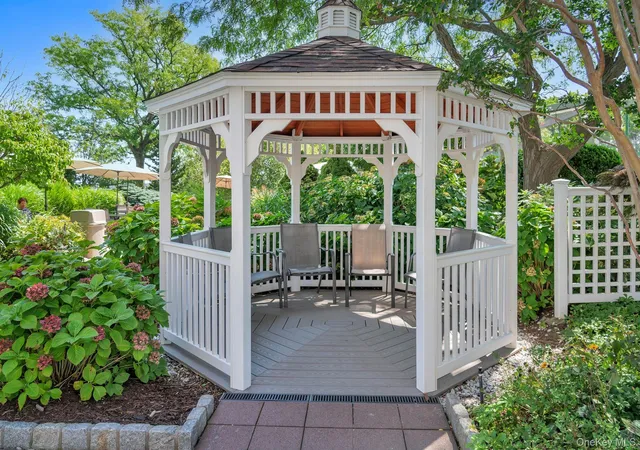 2nd image of 27010 Grand Central Pkwy, Floral Park, NY 11005