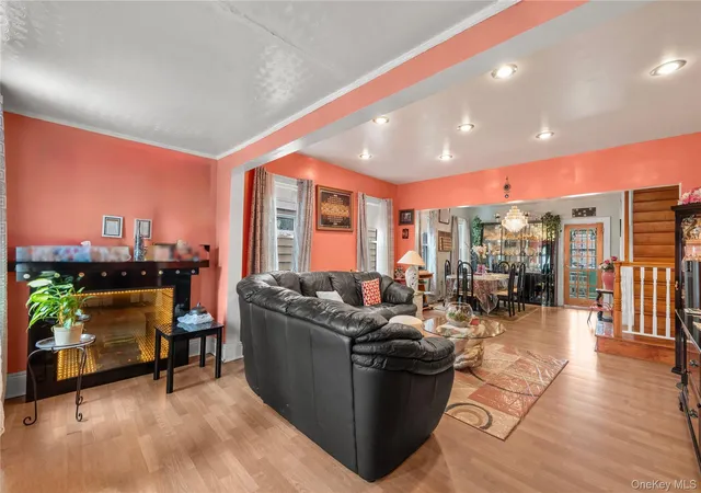 13th image of 10480 113th St, South Richmond Hill, NY 11419 | MLS# 950994