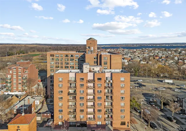 Photo 1 of Condo for sale at 1600 Parkview Ave #7C, New York, NY 10461 | MLS# 950998 | Listing updated on 2026-08-23