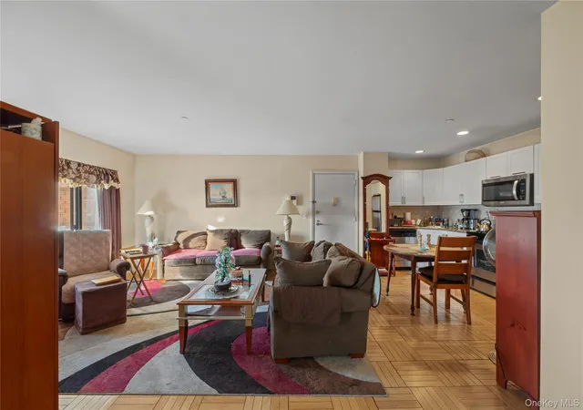 Photo 3 of Condo for sale at 1600 Parkview Ave #7C, New York, NY 10461 | MLS# 950998 | Listing updated on 2026-08-23