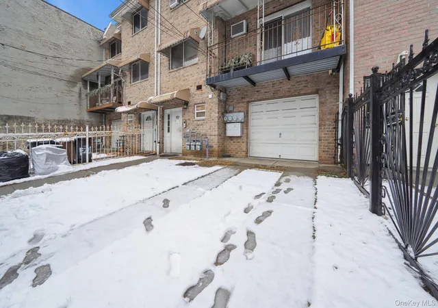 Photo 3 of Sale Pending at 831 E 221st Street, Bronx, NY 10467 | MLS# 951093 | Listing updated on 2026-06-04