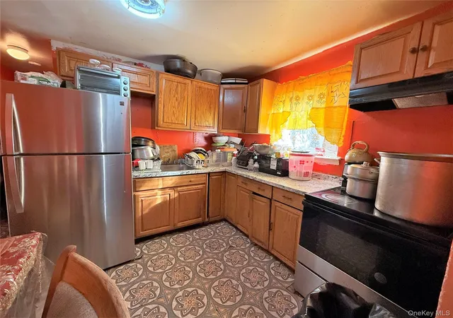 3rd image of 3840 Linden Pl, Hempstead, NY 11550 | MLS# 951139