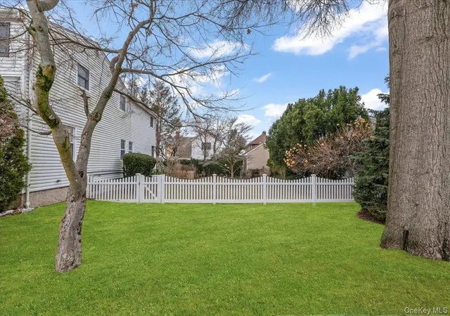 2nd image of 13 Elm St, Greenvale, NY 11548 | MLS# 951216
