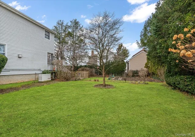 3rd image of 13 Elm St, Greenvale, NY 11548 | MLS# 951216