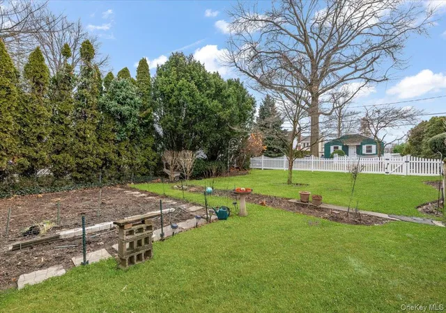 4th image of 13 Elm St, Greenvale, NY 11548 | MLS# 951216