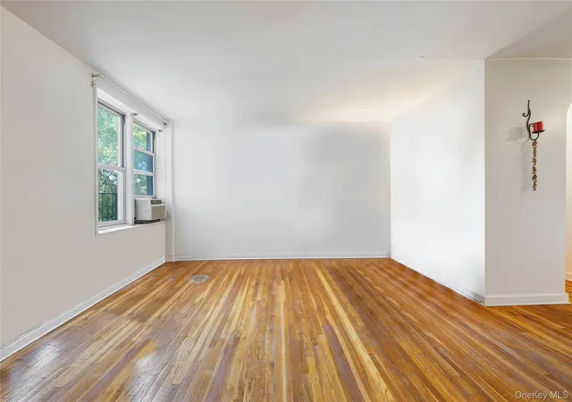 4th image of 72-81 113Th St #6T, Forest Hills, NY 11375 | MLS# 951244