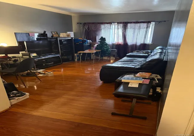 Listing Photo 4 - Condo for sale in building located at 3800 Bronxwood Ave, Bronx, NY 10469