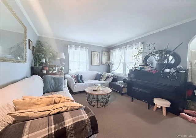 3rd image of 272 Jefferson Ave, Hempstead, NY 11010 | MLS# 951337