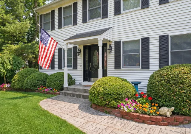 3rd image of 3 Hampton Dr, Center Moriches, NY 11934 | MLS# 951458