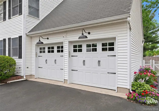 4th image of 3 Hampton Dr, Center Moriches, NY 11934 | MLS# 951458